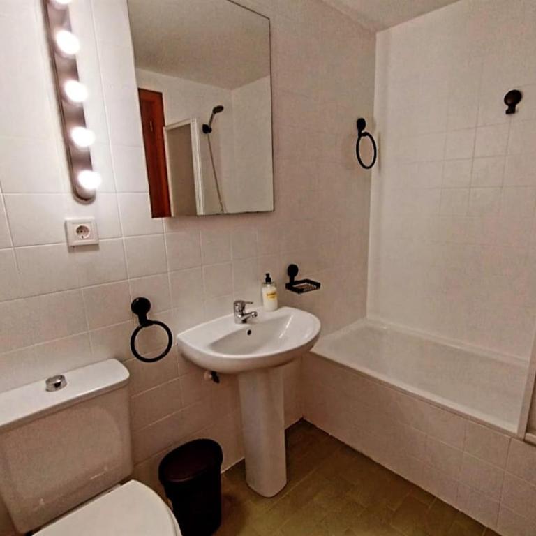 Posada Madrileña - Double Room with Private Bathroom - 4
