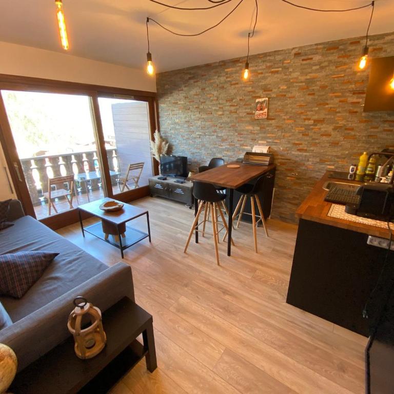Studio cabine charmant idéalement situé à Châtel - FR-1-693-97 - Studio - 1