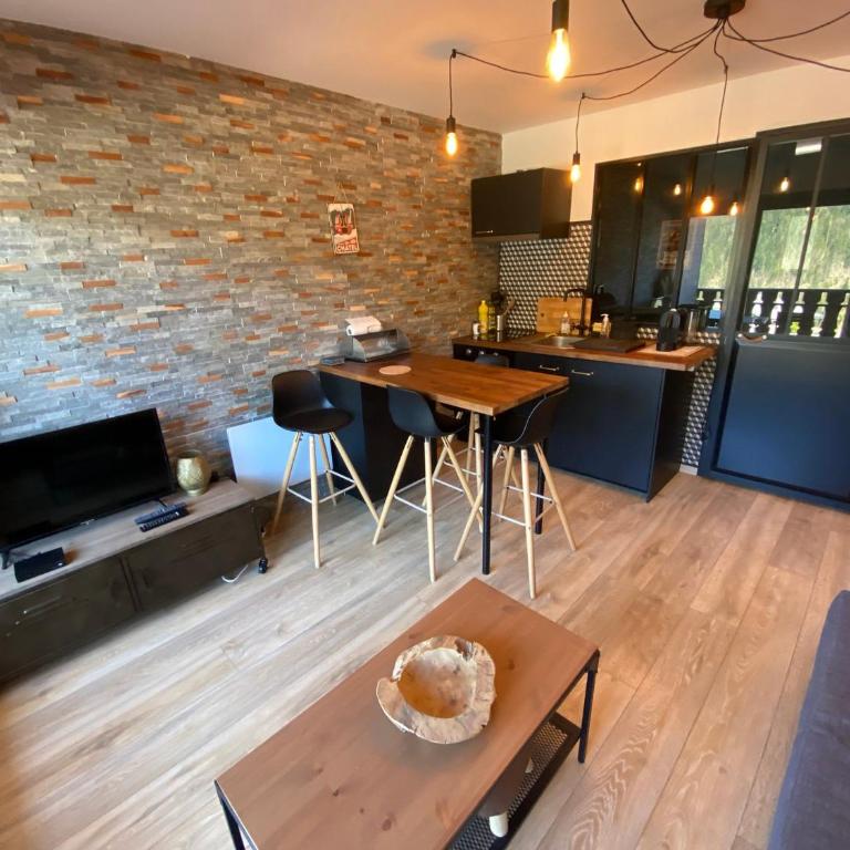 Studio cabine charmant idéalement situé à Châtel - FR-1-693-97 - Studio - 6