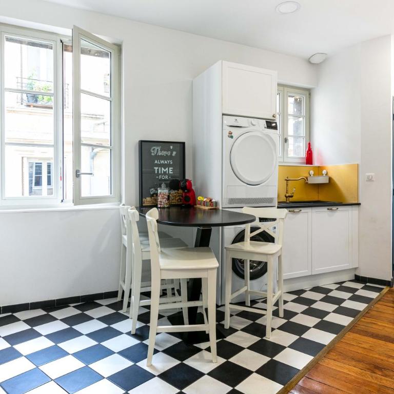 Madeleine's - Family & Group Apartments in Bordeaux's Historic Centre - Deluxe Apartment - 23