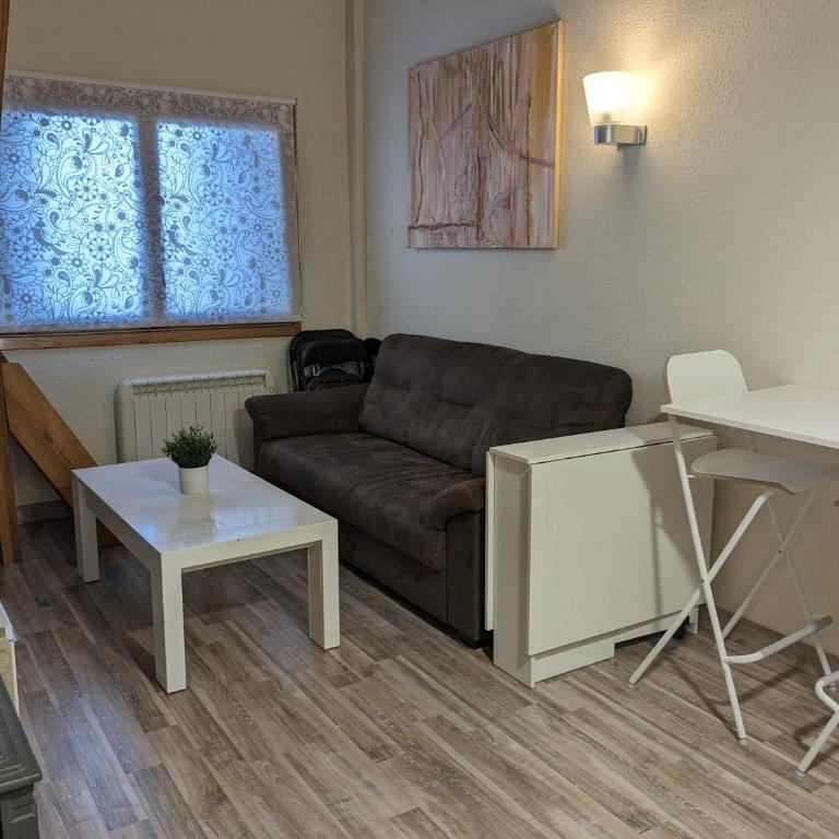 Bonito y luminoso apartamento con wifi y chimenea Aizú - Villanúa - Two-Bedroom Apartment - 6
