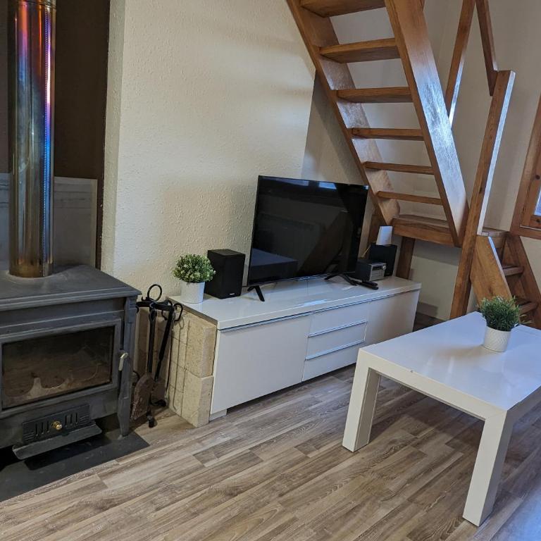 Bonito y luminoso apartamento con wifi y chimenea Aizú - Villanúa - Two-Bedroom Apartment - 7