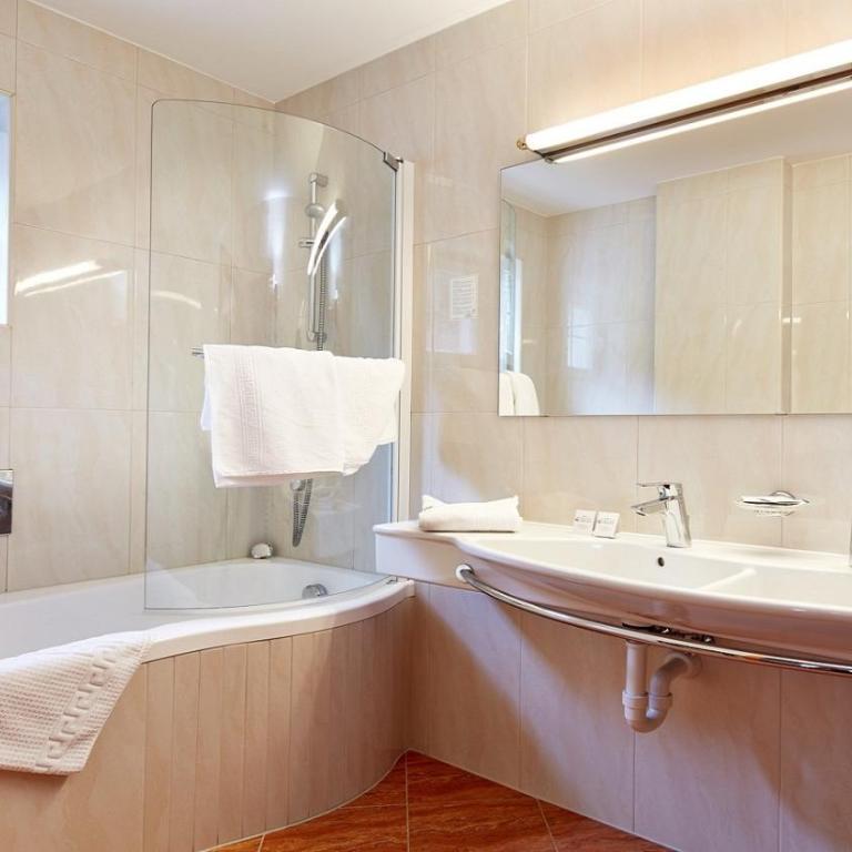 Sylvana's Wohlfühl Hotel - Deluxe Doppelzimmer - 8