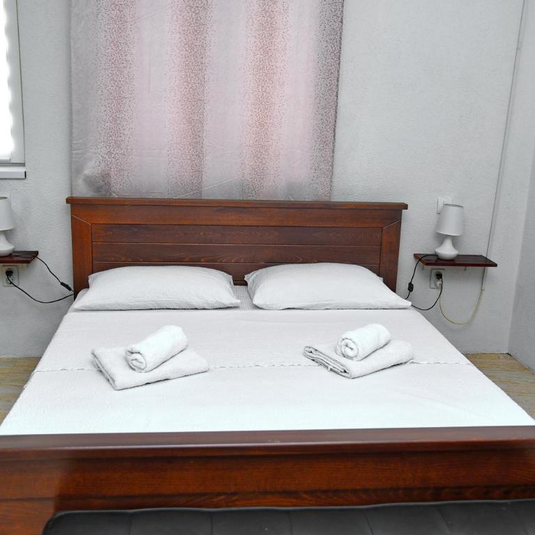 Apartments Sea Star - Apartment with Balcony - 2