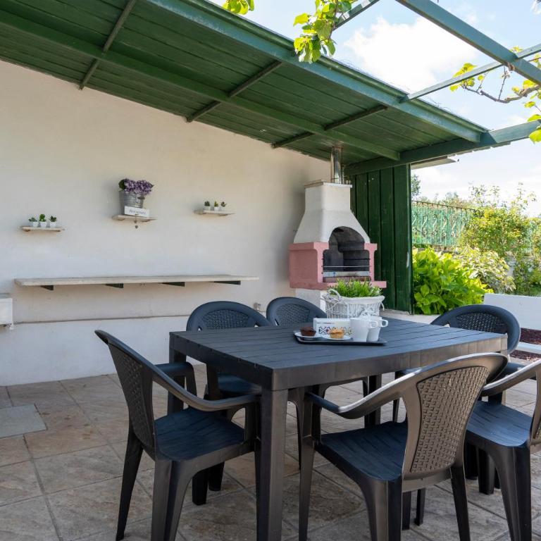 GuestHost - Trullo Grecla with pool and parking - Casa con 2 Camere da Letto - 8