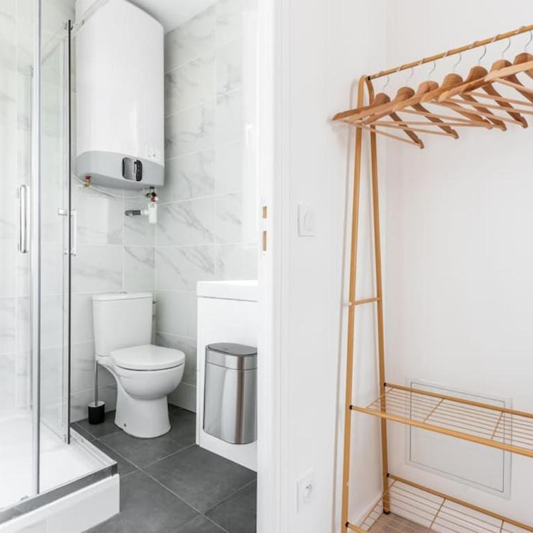 Studio lumineux Paris Est - Serurier - Appartamento con 1 Camera da Letto - 2