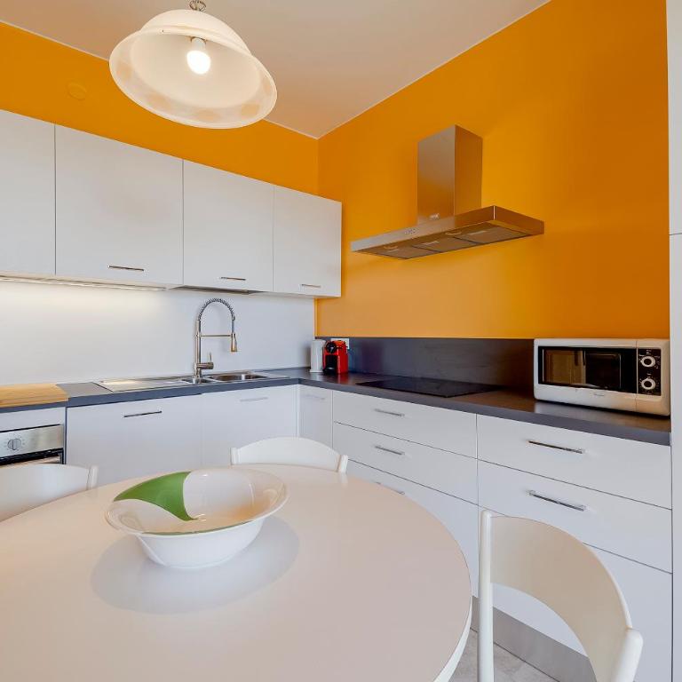 GuestHost - Condominio Turchese Seaview Apartment - Two-Bedroom Apartment - 11