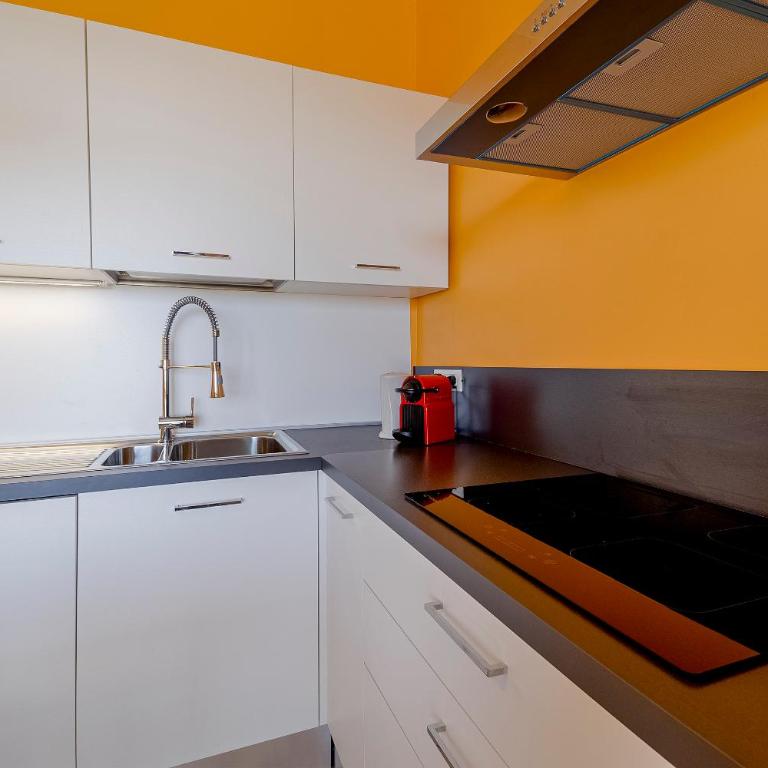 GuestHost - Condominio Turchese Seaview Apartment - Two-Bedroom Apartment - 9