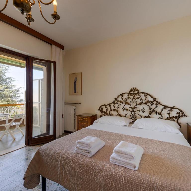 GuestHost - Condominio Turchese Seaview Apartment - Two-Bedroom Apartment - 13
