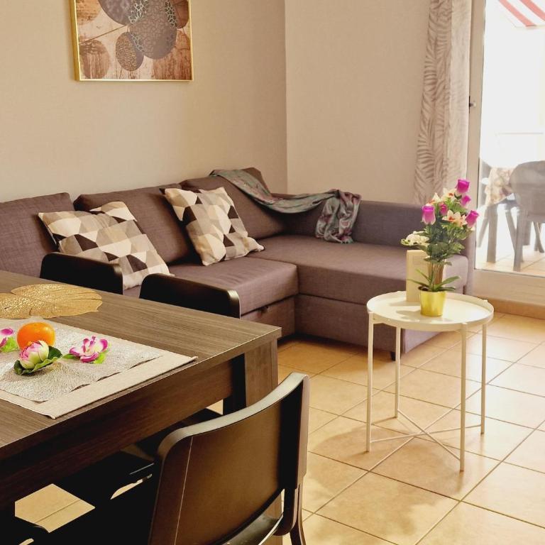 Precious 3 bedroom, Oasis de Fanabe Wifi Free - Apartamento - 38