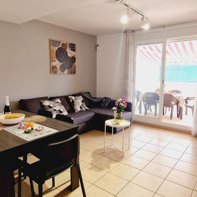 Precious 3 bedroom, Oasis de Fanabe Wifi Free - Apartamento - 28