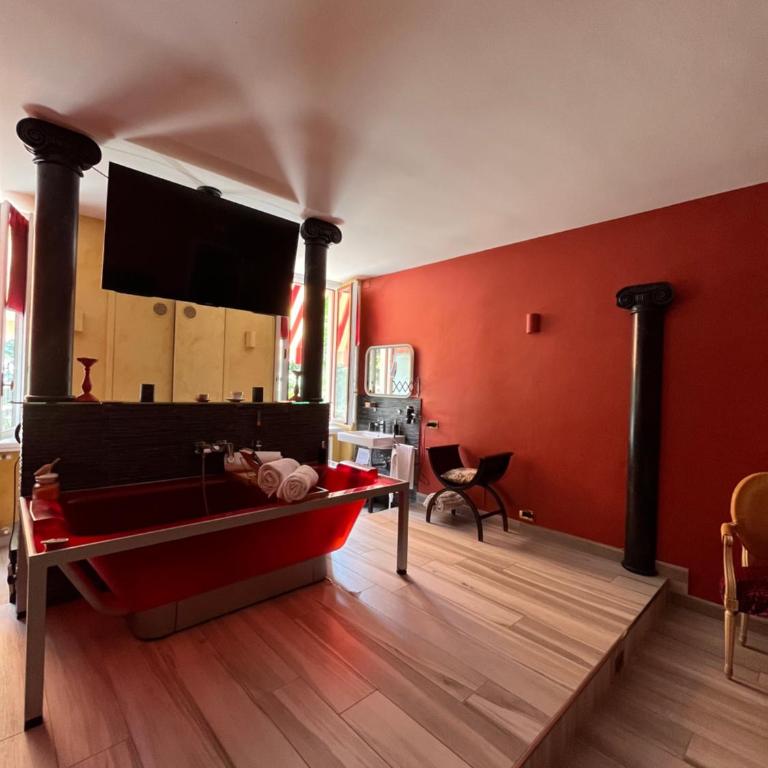 The Queen Tower - Luxury Suite with Spa Bath - 4