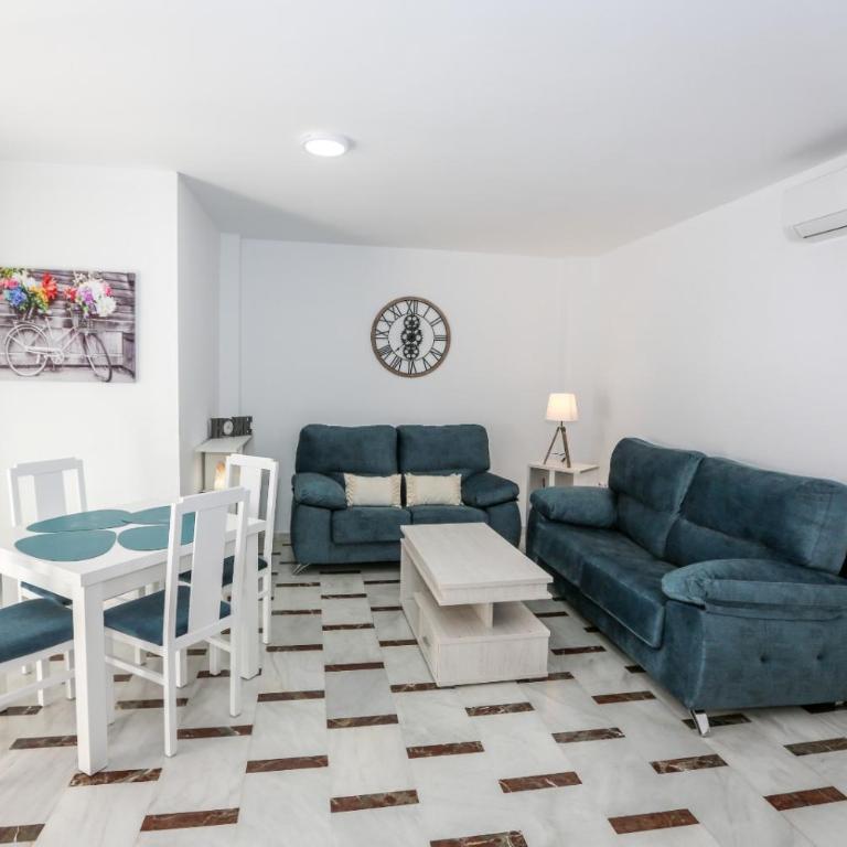 LAS FLORES - Three-Bedroom Apartment - 19