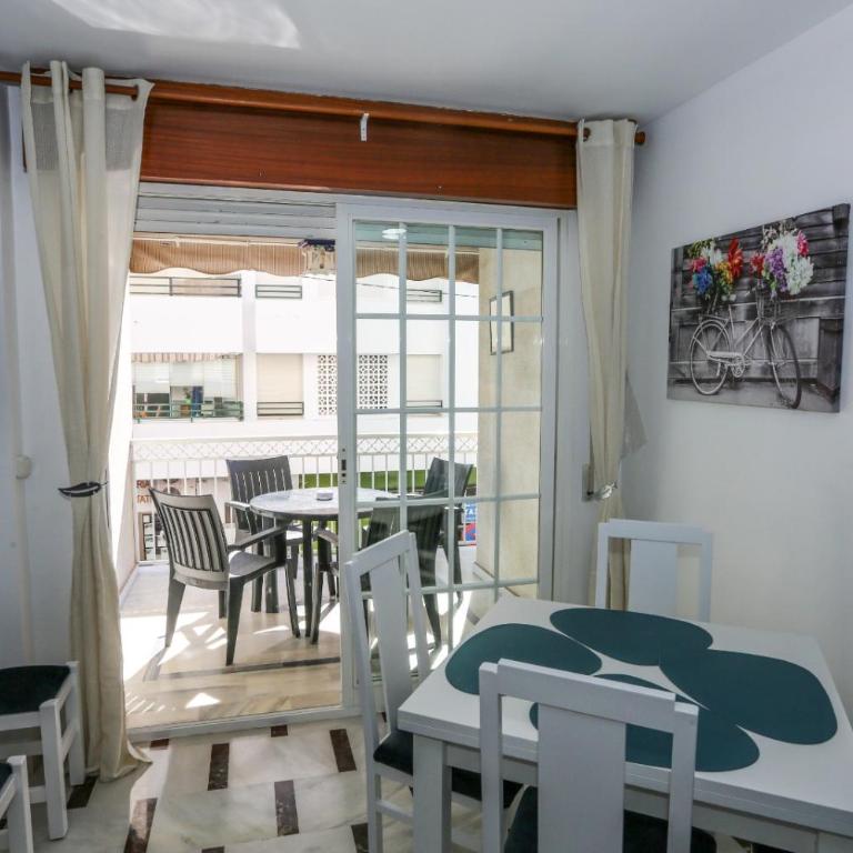 LAS FLORES - Three-Bedroom Apartment - 24