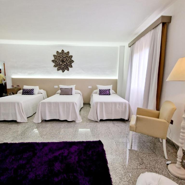 Hotel Plaza Del Castillo - Suite Familiar - 3