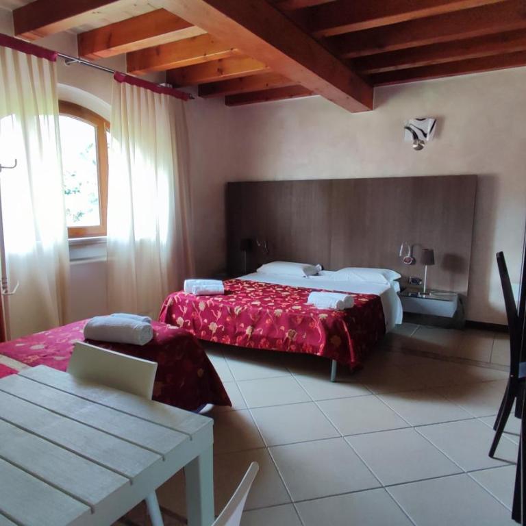 Albergo Le Piante - Ampia Camera Matrimoniale/Doppia con Letti Singoli - 6