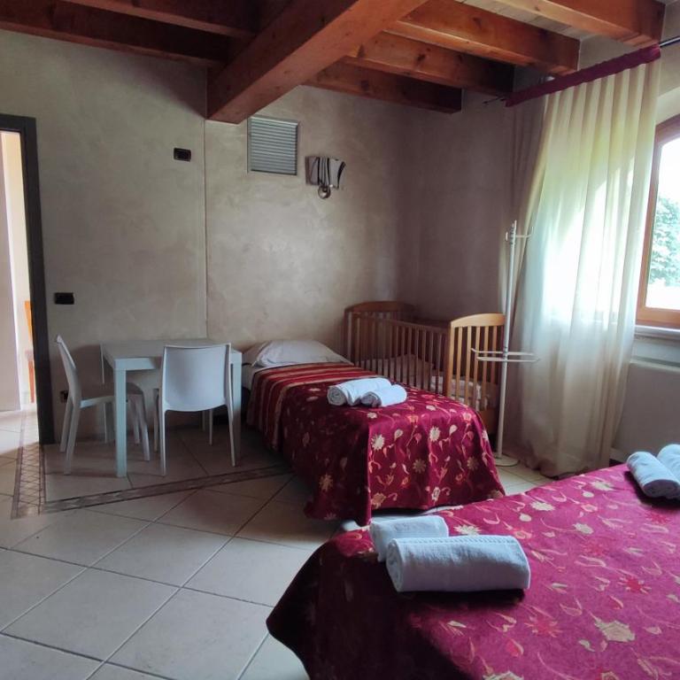 Albergo Le Piante - Ampia Camera Matrimoniale/Doppia con Letti Singoli - 5
