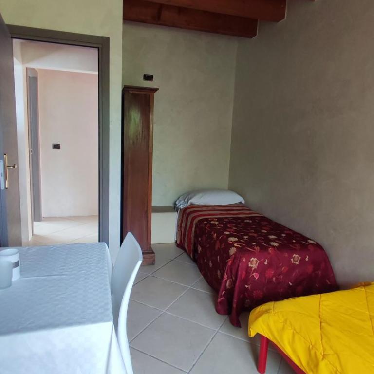 Albergo Le Piante - Ampia Camera Matrimoniale/Doppia con Letti Singoli - 1