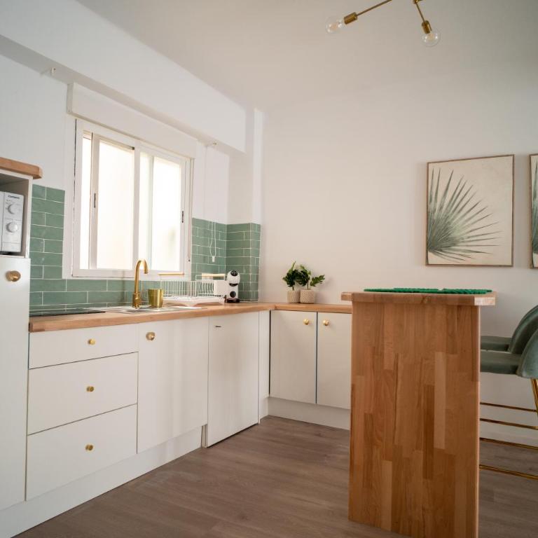 La Casita de Elena - Piso en el Centro - Three-Bedroom Deluxe Apartment - 25
