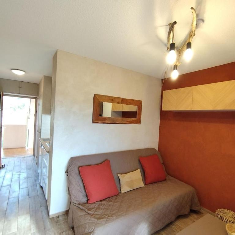 Les CHÊNES appartement climatisé avec terrasse à 8mn à pieds de la plage - One-Bedroom Apartment - 25