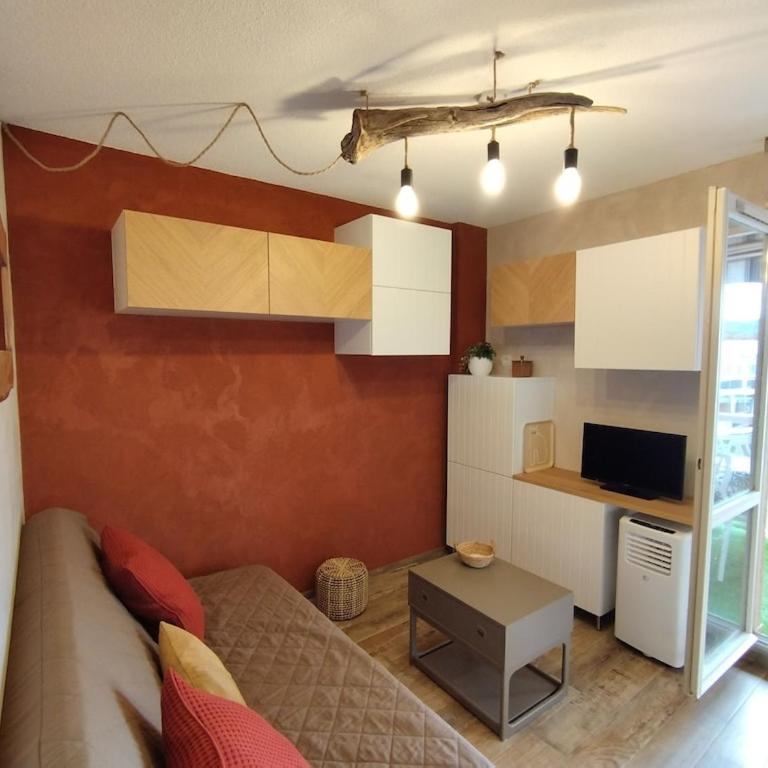 Les CHÊNES appartement climatisé avec terrasse à 8mn à pieds de la plage - One-Bedroom Apartment - 29