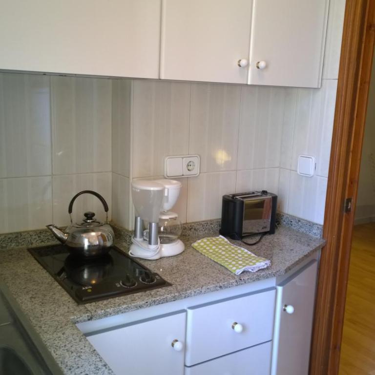Apartamentos Boni - Studio with Terrace and Castle View - 3