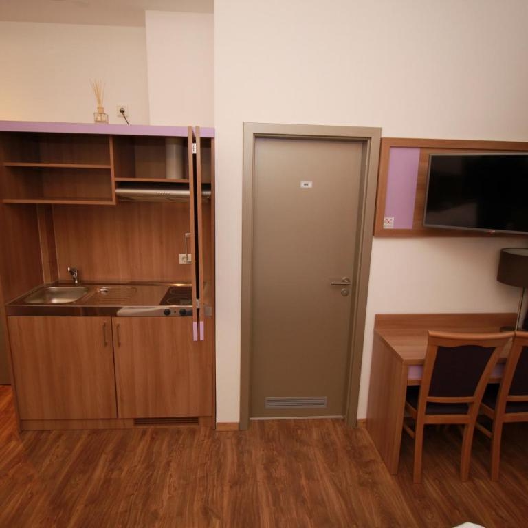 Slamba Hostel - Habitación Doble con cama grande con cocina americana - 4