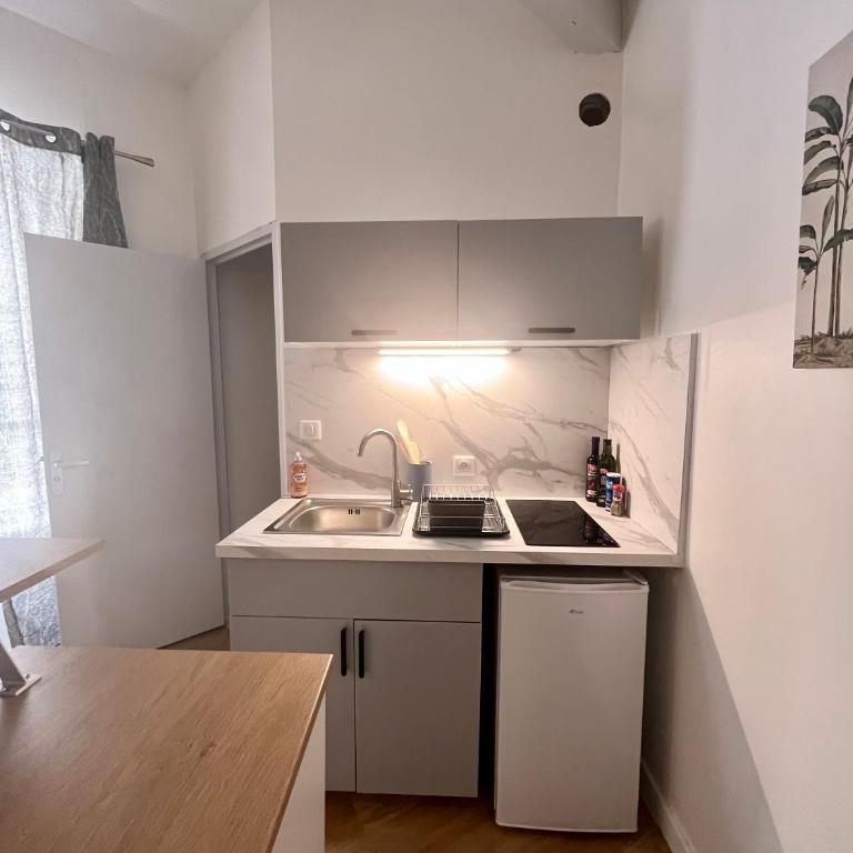 "La maison Fabrin" Studio N1 Arles centre - One-Bedroom Apartment - 8