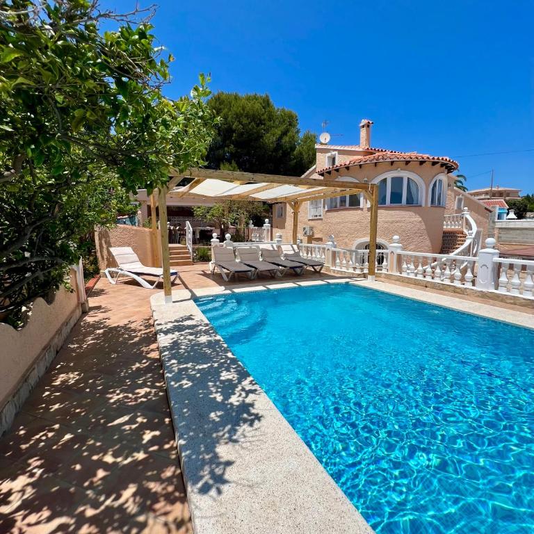 Relaxdiversión en Villa Piscina bbq y cocina ext - Villa - 18
