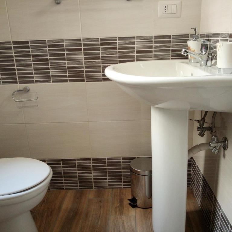 Cadorna Home - Appartamento con 2 Camere da Letto - 36