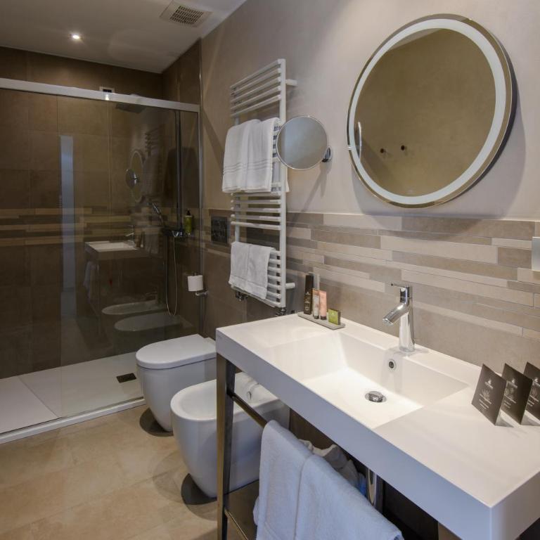 Hotel & Apartments Sasso - Junior Suite con Balcone - 10