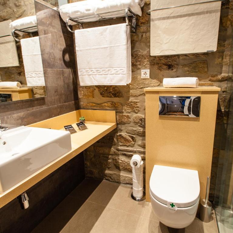 Hotel Montenegro Compostela - Habitación Doble - 4