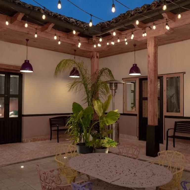 Casa Atipica - Three-Bedroom House - 11