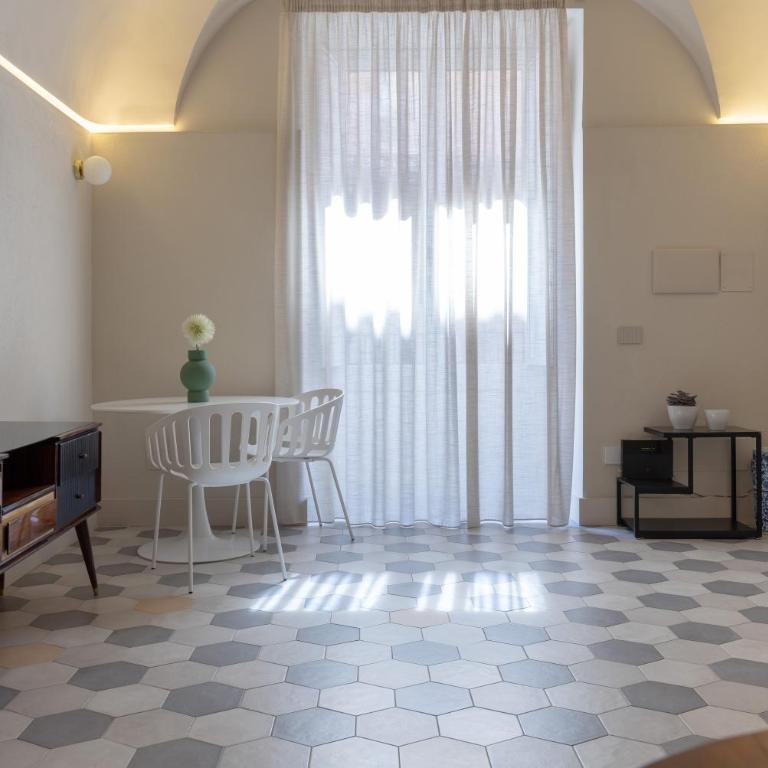 Biuti Suite Apartment - Two-Bedroom Apartment - 15