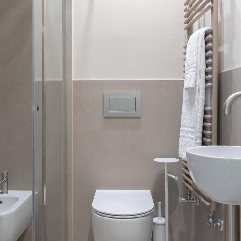 Biuti Suite Apartment - Two-Bedroom Apartment - 27