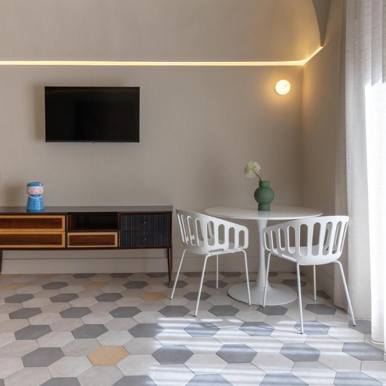 Biuti Suite Apartment - Two-Bedroom Apartment - 34