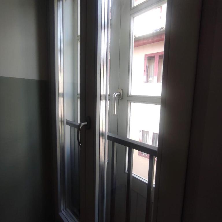 3. Amplio y muy luminoso para disfrutar de Ourense - Apartamento de 1 dormitorio - 6