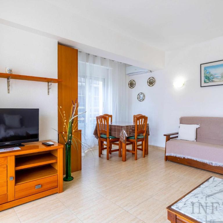 Inftour Fleming Apartamento - Two-Bedroom Apartment - 7