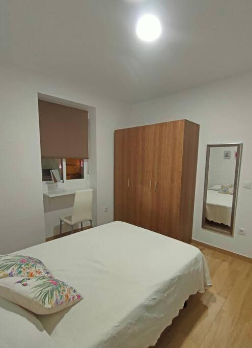 Apartamento Acerota, con parking gratuito - Three-Bedroom Apartment - 6