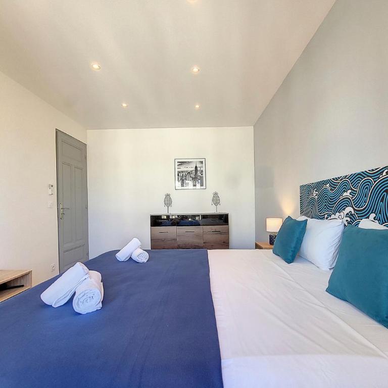 Nestor&Jeeves - PALAIS HISPANIA - Top floor apartment - Appartement avec Balcon - 14