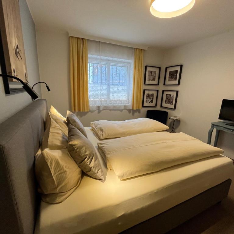 Koller, Pension Haus - Economy Doppelzimmer mit Badewanne - 21