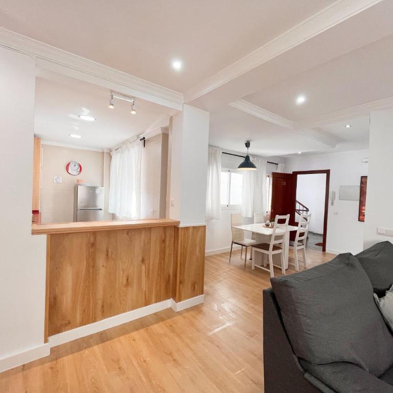 Homely Málaga Soho 520 - Apartamento de 3 dormitorios - 8