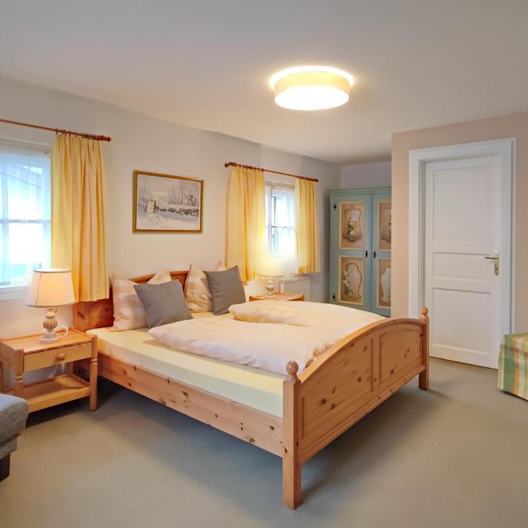 Koller, Pension Haus - Familienzimmer mit Dusche - 4
