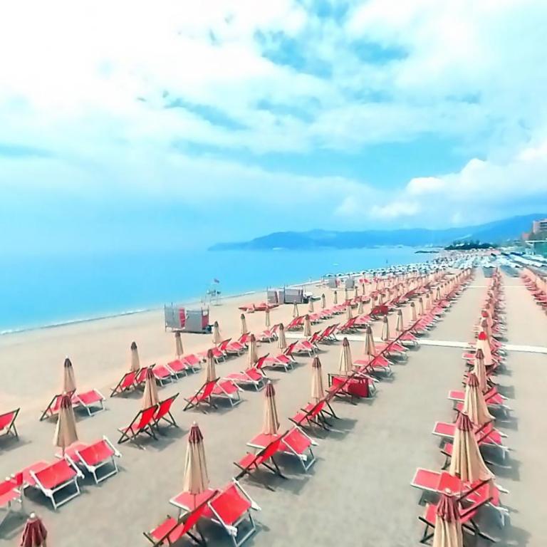 MODERN & BRIGHT flat - 2 MIN from the SEA - Appartamento con Vista Mare - 40