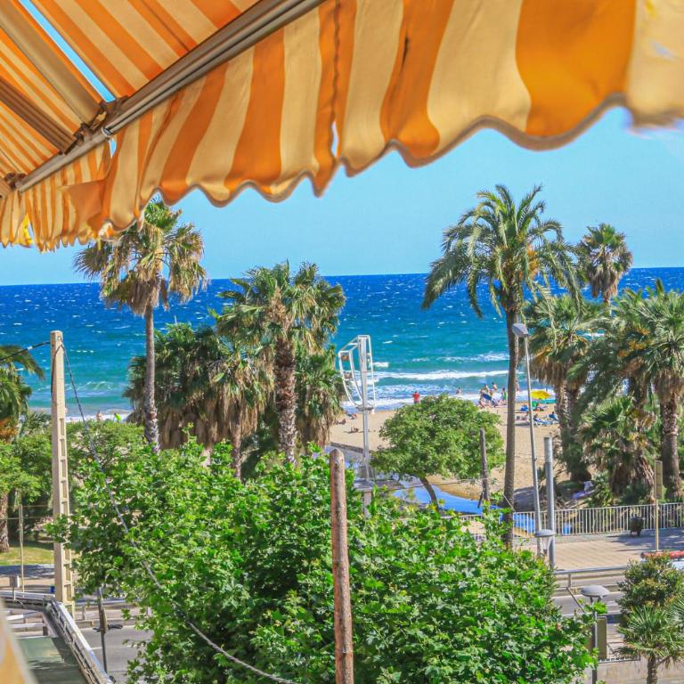 LITORAL COSTA DORADA - AQUARIUM Only families - Apartamento - 2