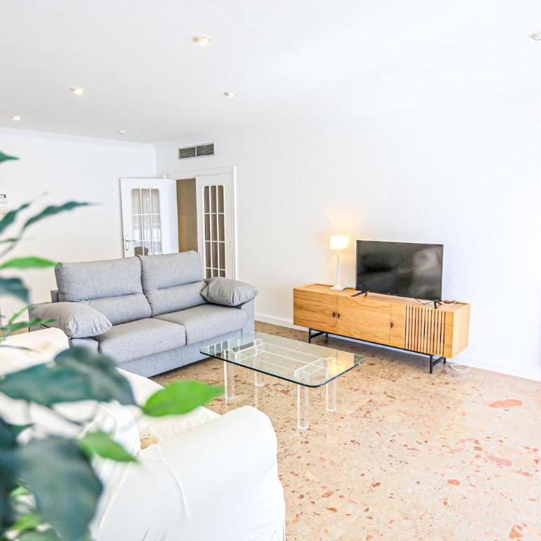 LITORAL COSTA DORADA - AQUARIUM Only families - Apartamento - 12