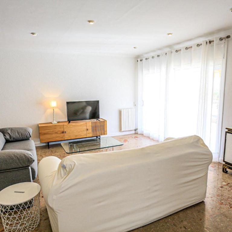 LITORAL COSTA DORADA - AQUARIUM Only families - Apartamento - 17