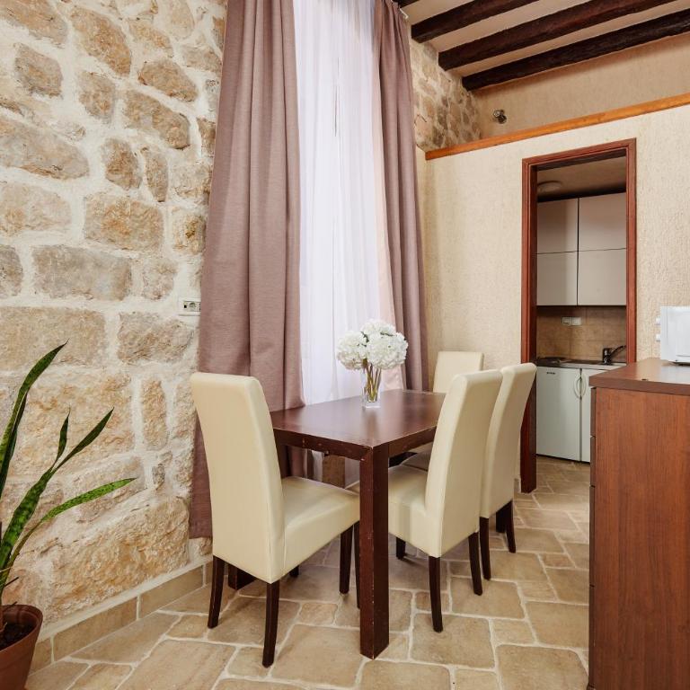 Palac M Studio Apartments - Studio - 12