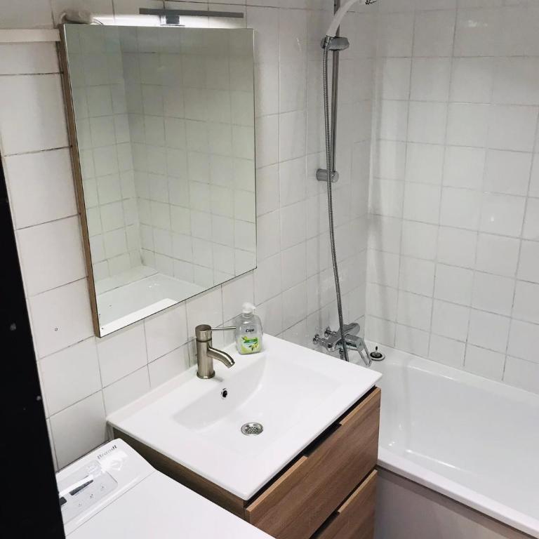 Marseille: Studio Cosy centre ville - One-Bedroom Apartment - 2