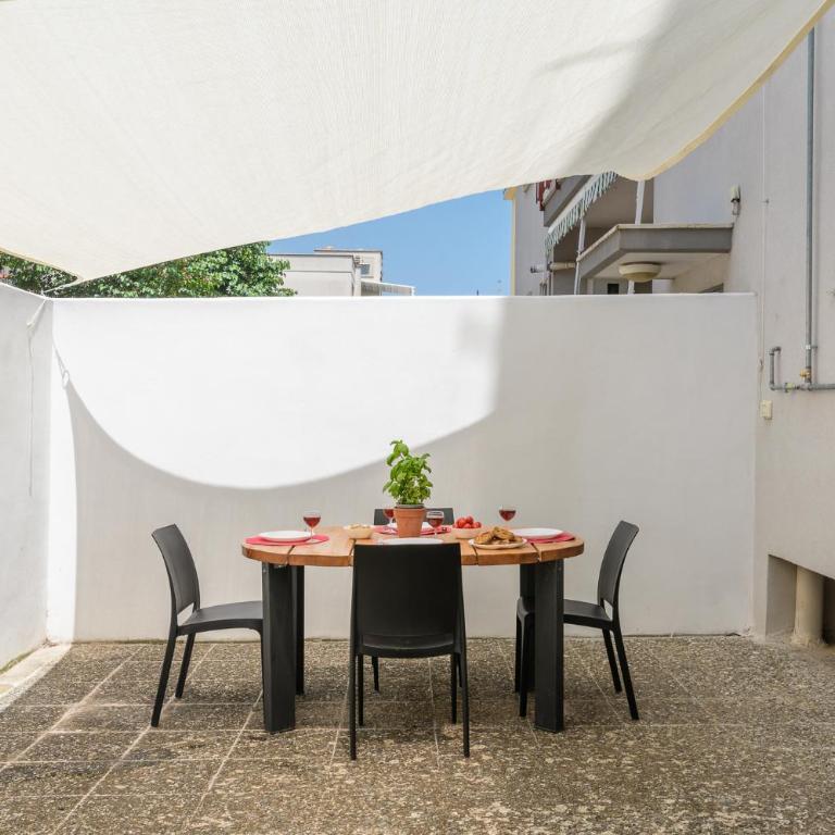 Dimora VIALECCE ,with private parking - Three-Bedroom Apartment - 32
